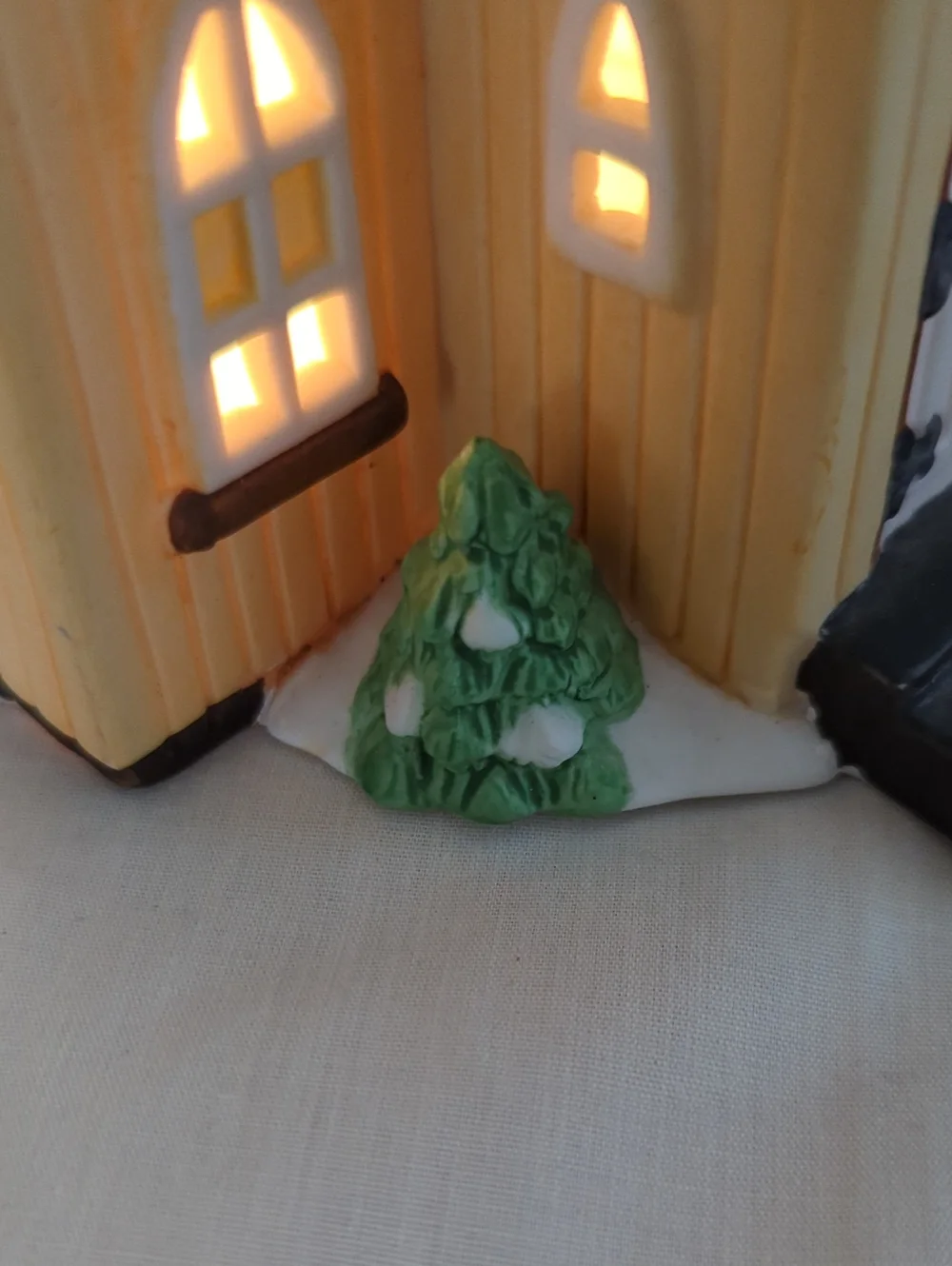 Dept. 56. 1990 New England Village Series.  Sleepy Hollow Church
